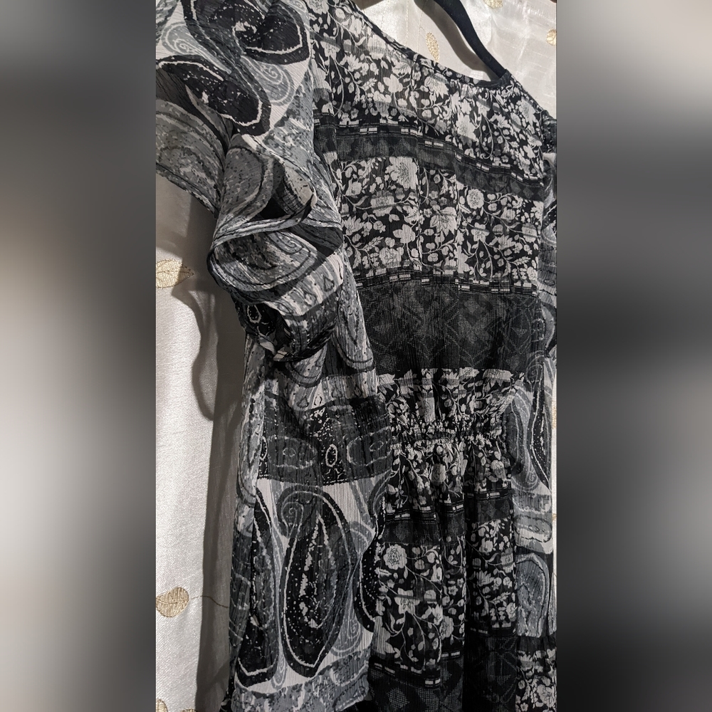 Pretty, Sheer, Flowy Multi Pattern Boho Chic Top … - image 8